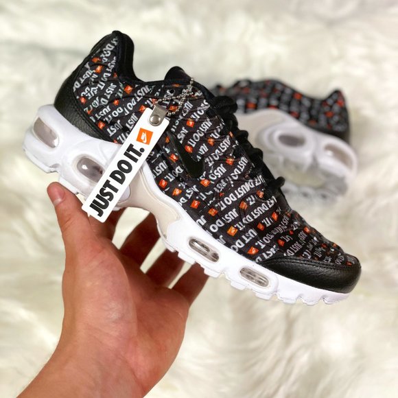 Nike Shoes - Nike Air Max Plus Tuned TN JDI Womens Shoe Black/White/Orange 862201-007 Sz 7
